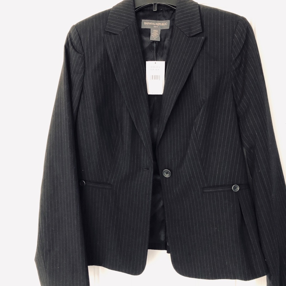 Banana Republic Pin Striped Suit Jacket Sz 6. NWT